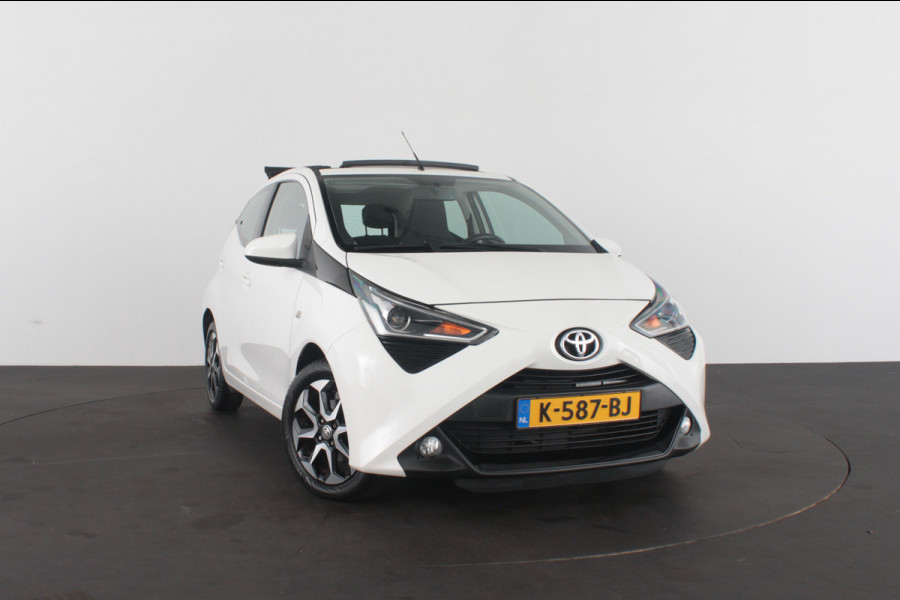 Toyota Aygo 1.0 VVT-i x-joy > Schuifdak/Camera/Navigatie via (Apple CarPlay / Android Auto)