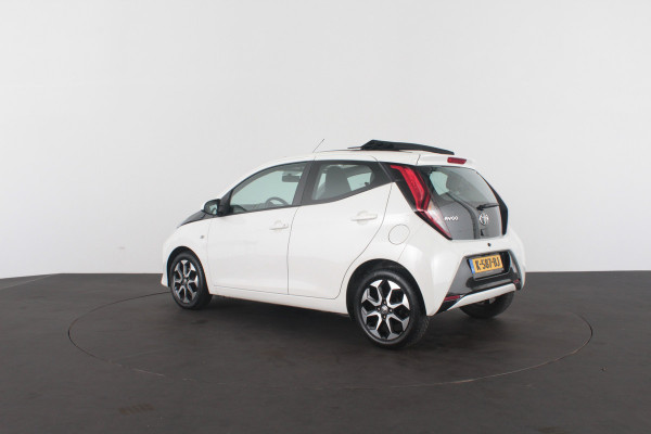 Toyota Aygo 1.0 VVT-i x-joy > Schuifdak/Camera/Navigatie via (Apple CarPlay / Android Auto)