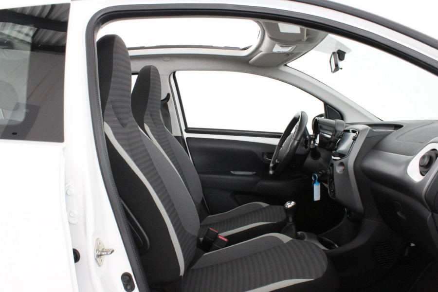 Toyota Aygo 1.0 VVT-i x-joy > Schuifdak/Camera/Navigatie via (Apple CarPlay / Android Auto)