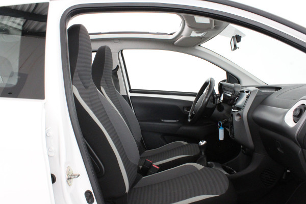 Toyota Aygo 1.0 VVT-i x-joy > Schuifdak/Camera/Navigatie via (Apple CarPlay / Android Auto)