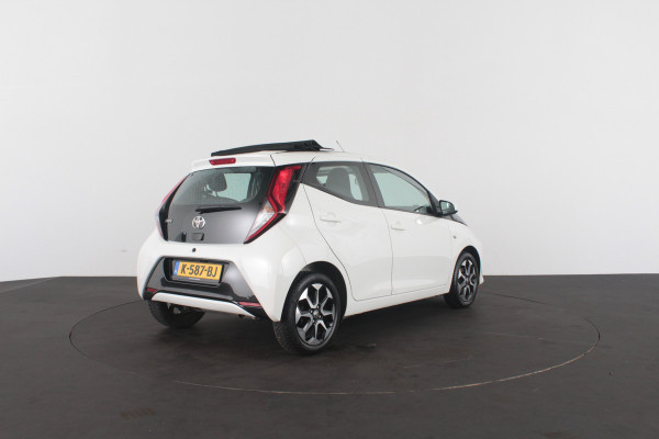Toyota Aygo 1.0 VVT-i x-joy > Schuifdak/Camera/Navigatie via (Apple CarPlay / Android Auto)