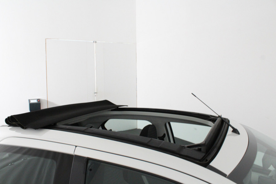 Toyota Aygo 1.0 VVT-i x-joy > Schuifdak/Camera/Navigatie via (Apple CarPlay / Android Auto)