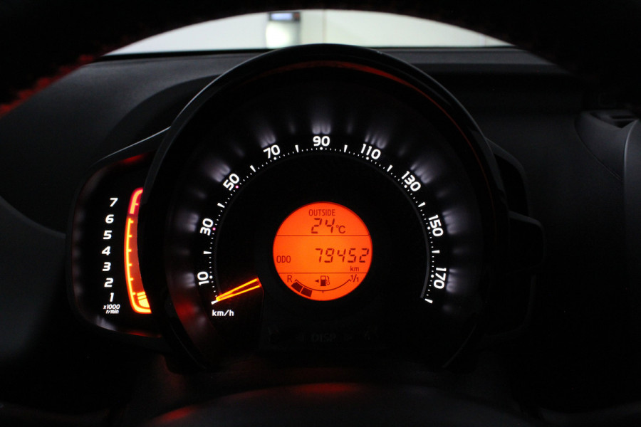 Toyota Aygo 1.0 VVT-i x-joy > Schuifdak/Camera/Navigatie via (Apple CarPlay / Android Auto)