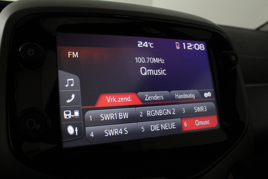 Toyota Aygo 1.0 VVT-i x-joy > Schuifdak/Camera/Navigatie via (Apple CarPlay / Android Auto)