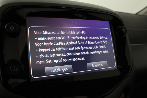Toyota Aygo 1.0 VVT-i x-joy > Schuifdak/Camera/Navigatie via (Apple CarPlay / Android Auto)