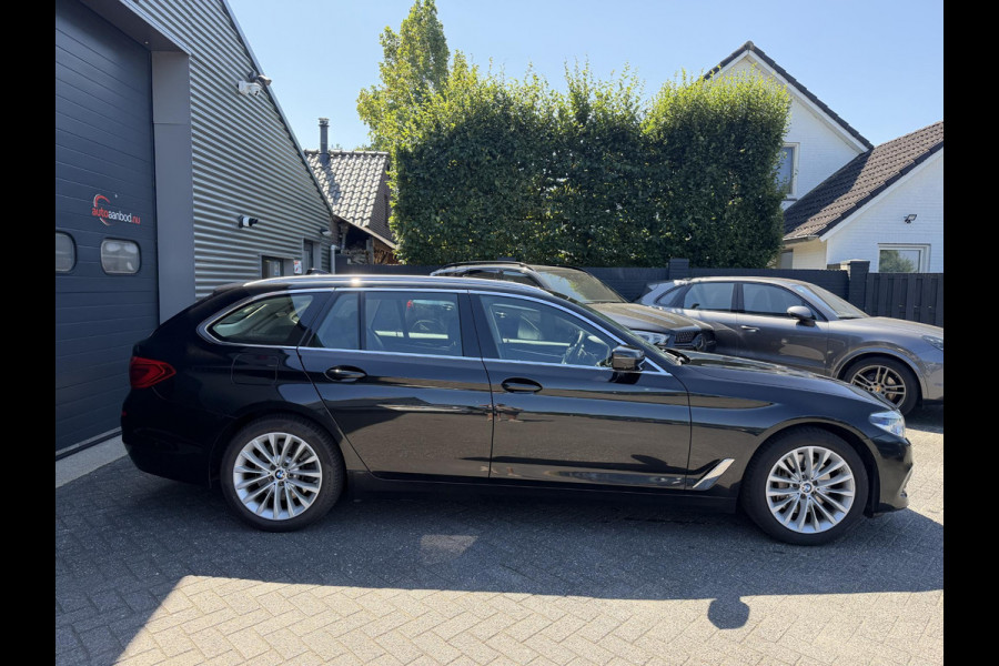 BMW 5 Serie Touring 540i xDrive High Executive Edition | Panoramadak | 360* Camera | Elektrische Achterklep | Climate Control |