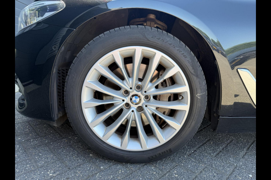 BMW 5 Serie Touring 540i xDrive High Executive Edition | Panoramadak | 360* Camera | Elektrische Achterklep | Climate Control |
