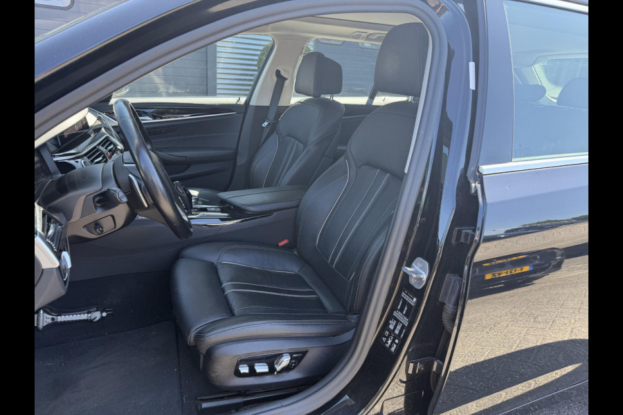 BMW 5 Serie Touring 540i xDrive High Executive Edition | Panoramadak | 360* Camera | Elektrische Achterklep | Climate Control |