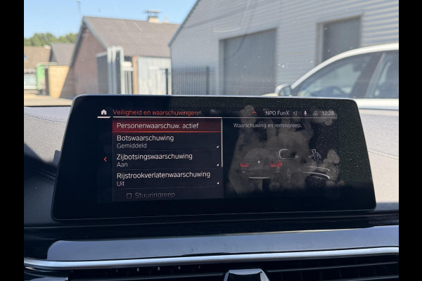 BMW 5 Serie Touring 540i xDrive High Executive Edition | Panoramadak | 360* Camera | Elektrische Achterklep | Climate Control |