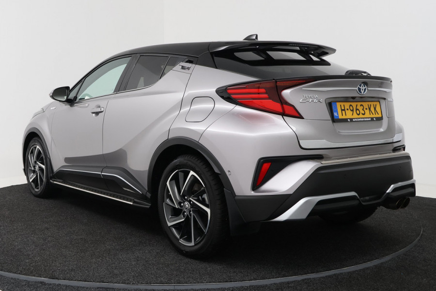 Toyota C-HR 2.0 Hybrid Bi-Tone (SFEERVERLICHTING, STOELVERWARMING, ACHTERUITRIJCAMERA, PARKEERSENSOREN)