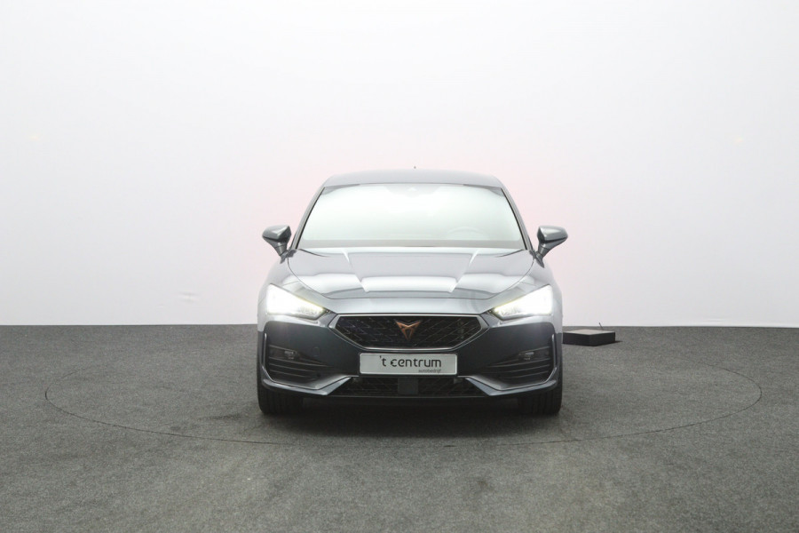 CUPRA Leon 1.4 e-Hybrid VZ 245 PK Performance PHEV, Camera, Kuipstoelen, Navigatie, Stuurverwarming