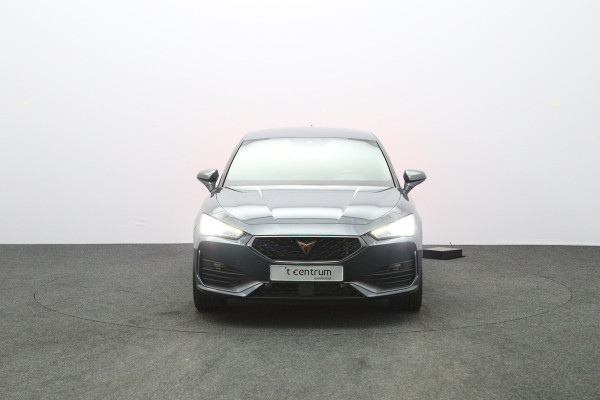 CUPRA Leon 1.4 e-Hybrid VZ 245 PK Performance PHEV, Camera, Kuipstoelen, Navigatie, Stuurverwarming