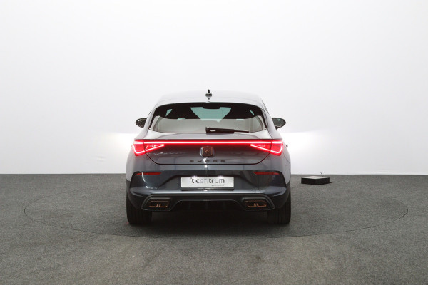 CUPRA Leon 1.4 e-Hybrid VZ 245 PK Performance PHEV, Camera, Kuipstoelen, Navigatie, Stuurverwarming