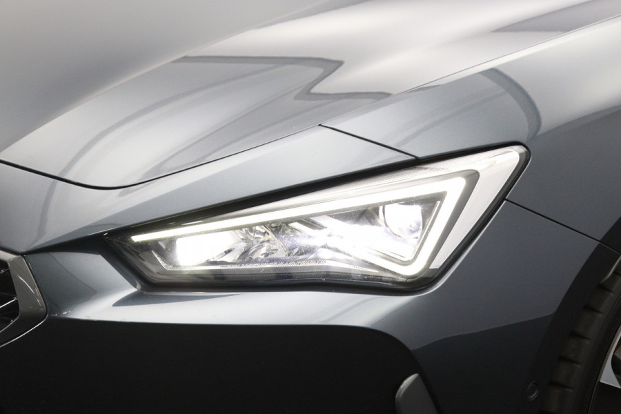 CUPRA Leon 1.4 e-Hybrid VZ 245 PK Performance PHEV, Camera, Kuipstoelen, Navigatie, Stuurverwarming