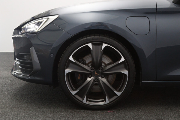 CUPRA Leon 1.4 e-Hybrid VZ 245 PK Performance PHEV, Camera, Kuipstoelen, Navigatie, Stuurverwarming