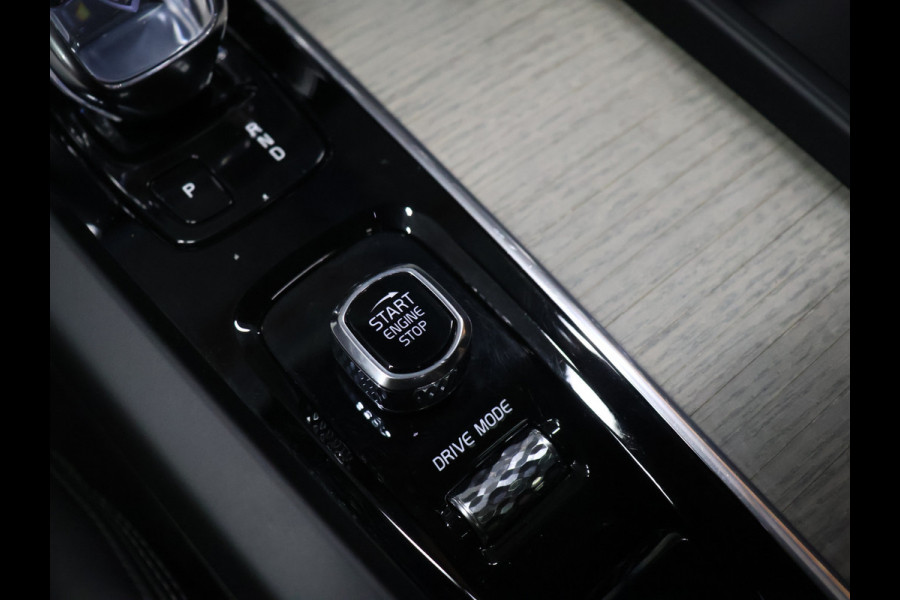 Volvo XC60 2.0 Recharge T8 AWD Inscription [SCHUIFKANTELDAK, ADAPTIVE CRUISE, APPLE CARPLAY, 360 CAMERA, ANDROID, MEMORY SEATS, STOELVERWARMING, STUURVERWARMING, VOL LEDER, ELEKTRISCHE ACHTERKLEP, DIGITAL DASH, CLIMATE CONTROL, NIEUWS