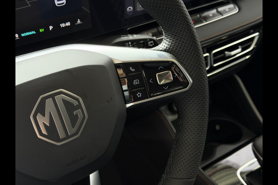 MG MG HS PHEV 1.5 TGDI LUXURY PHEV PLUG-IN HYBRIDE | LEER | 272PK NIEUWE AUTO | >1.000 KM TOTAAL BEREIK | 360° CAMERA | ELEKTRISCHE ACHTERKLEP