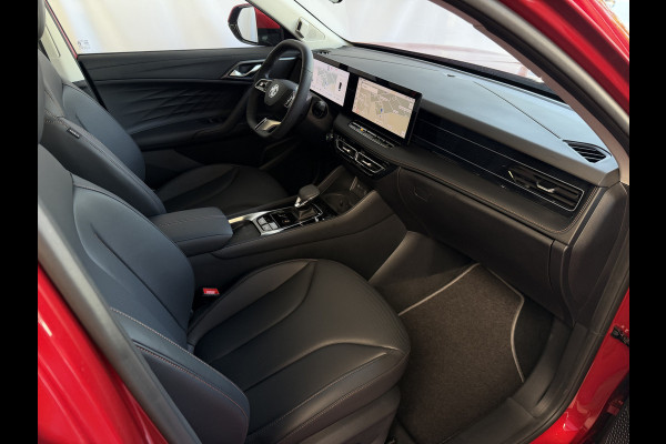 MG MG HS PHEV 1.5 TGDI LUXURY PHEV PLUG-IN HYBRIDE | LEER | 272PK NIEUWE AUTO | >1.000 KM TOTAAL BEREIK | 360° CAMERA | ELEKTRISCHE ACHTERKLEP