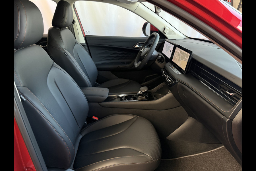 MG MG HS PHEV 1.5 TGDI LUXURY PHEV PLUG-IN HYBRIDE | LEER | 272PK NIEUWE AUTO | >1.000 KM TOTAAL BEREIK | 360° CAMERA | ELEKTRISCHE ACHTERKLEP