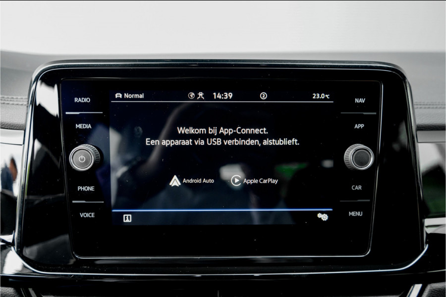 Volkswagen T-Roc 1.5 TSI R-Line Pano LED+ Beats Trekhaak ACC 19"