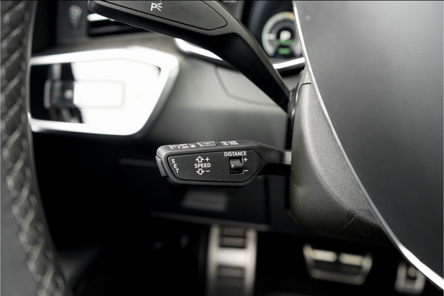 Audi A6 Avant 55 TFSI e Quattro Pro Line S Competition Pano S-Sportstoelen B&O ACC Trekhaak 21"