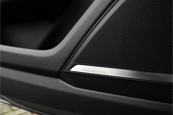 Audi A6 Avant 55 TFSI e Quattro Pro Line S Competition Pano S-Sportstoelen B&O ACC Trekhaak 21"
