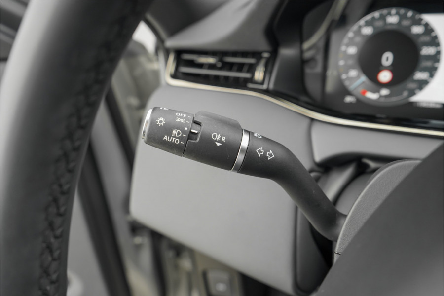 Land Rover Range Rover Evoque 1.5 P270e PHEV AWD SE Dynamic Pano ACC 20" 1e Eig Ori NL