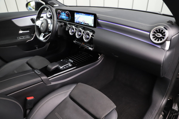 Mercedes-Benz CLA-Klasse Shooting Brake 250e AMG | 218PK | Pano | Burmester | Keyless-go | Memory | Sfeerverlichting | Stoelverw. | Multibeam | Trekhaak
