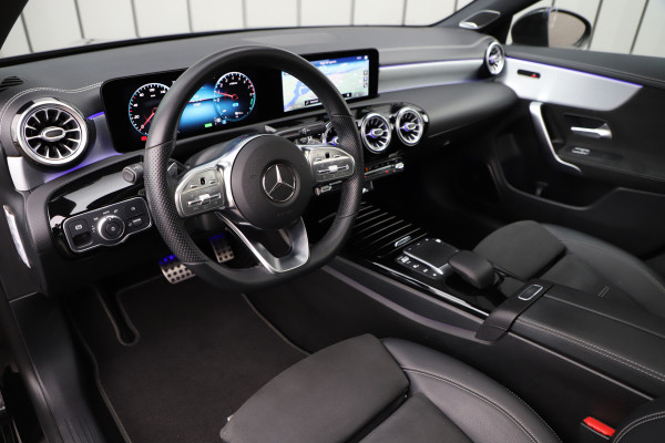 Mercedes-Benz CLA-Klasse Shooting Brake 250e AMG | 218PK | Pano | Burmester | Keyless-go | Memory | Sfeerverlichting | Stoelverw. | Multibeam | Trekhaak