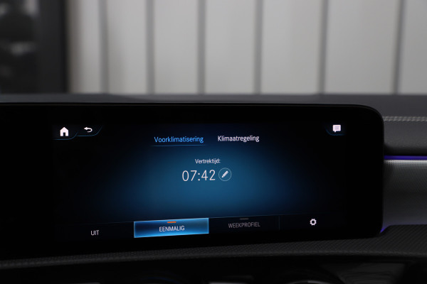 Mercedes-Benz CLA-Klasse Shooting Brake 250e AMG | 218PK | Pano | Burmester | Keyless-go | Memory | Sfeerverlichting | Stoelverw. | Multibeam | Trekhaak