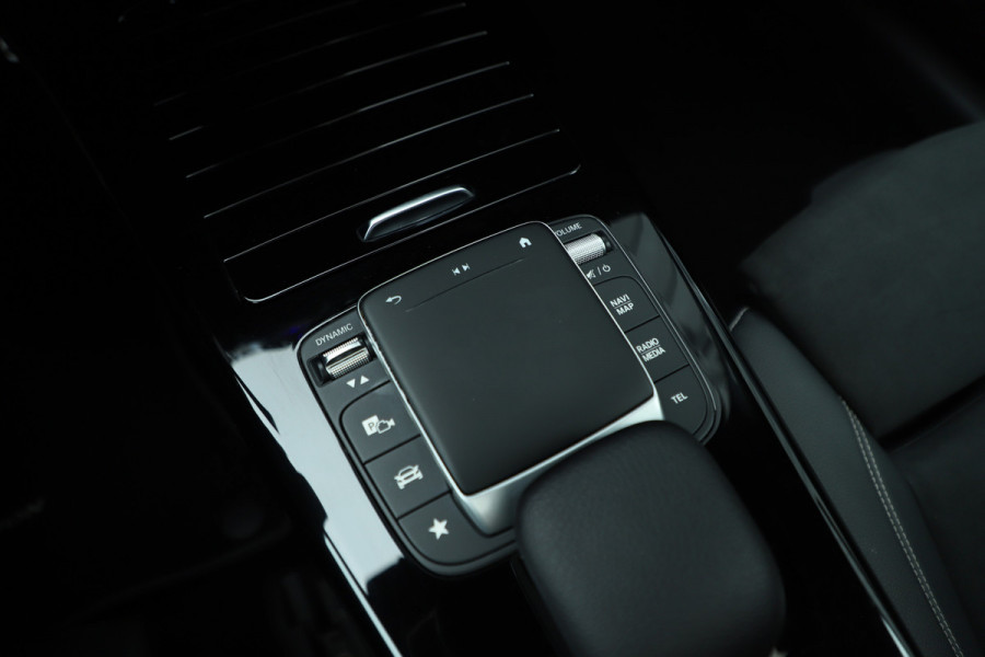 Mercedes-Benz CLA-Klasse Shooting Brake 250e AMG | 218PK | Pano | Burmester | Keyless-go | Memory | Sfeerverlichting | Stoelverw. | Multibeam | Trekhaak