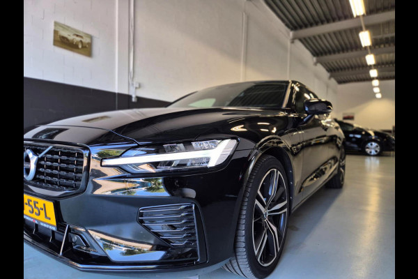 Volvo S60 2.0 Recharge T8 AWD R-Design Pano! Elektrische Stoelen! Camera! Stoelverwarming! Stuurverwarming! Blis! Lane Assist!