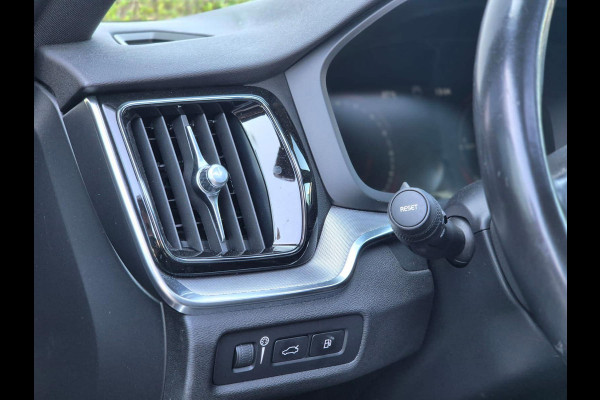 Volvo S60 2.0 Recharge T8 AWD R-Design Pano! Elektrische Stoelen! Camera! Stoelverwarming! Stuurverwarming! Blis! Lane Assist!
