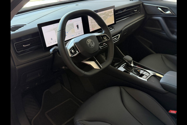 MG MG HS PHEV 1.5 TGDI LUXURY PHEV PLUG-IN HYBRIDE | LEER | 272PK NIEUWE AUTO | >1.000 KM TOTAAL BEREIK | 360° CAMERA | ELEKTRISCHE ACHTERKLEP