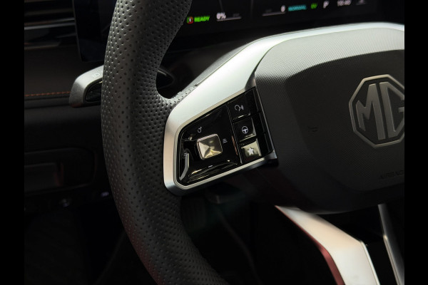 MG MG HS PHEV 1.5 TGDI LUXURY PHEV PLUG-IN HYBRIDE | LEER | 272PK NIEUWE AUTO | >1.000 KM TOTAAL BEREIK | 360° CAMERA | ELEKTRISCHE ACHTERKLEP