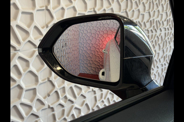MG MG HS PHEV 1.5 TGDI LUXURY PHEV PLUG-IN HYBRIDE | LEER | 272PK NIEUWE AUTO | >1.000 KM TOTAAL BEREIK | 360° CAMERA | ELEKTRISCHE ACHTERKLEP