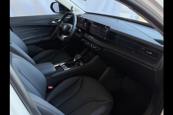 MG MG HS PHEV 1.5 TGDI LUXURY PHEV PLUG-IN HYBRIDE | LEER | 272PK NIEUWE AUTO | >1.000 KM TOTAAL BEREIK | 360° CAMERA | ELEKTRISCHE ACHTERKLEP