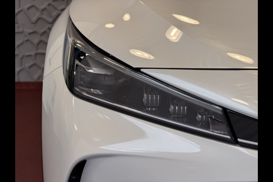 MG MG HS PHEV 1.5 TGDI LUXURY PHEV PLUG-IN HYBRIDE | LEER | 272PK NIEUWE AUTO | >1.000 KM TOTAAL BEREIK | 360° CAMERA | ELEKTRISCHE ACHTERKLEP