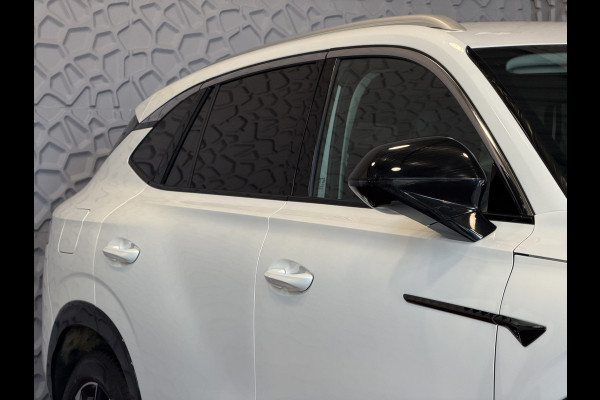 MG MG HS PHEV 1.5 TGDI LUXURY PHEV PLUG-IN HYBRIDE | LEER | 272PK NIEUWE AUTO | >1.000 KM TOTAAL BEREIK | 360° CAMERA | ELEKTRISCHE ACHTERKLEP