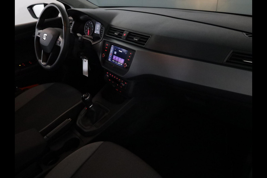 Seat Ibiza 1.0 TSI Style 95 pk | Navigatie via App | Parkeersensoren achter | Autom. airco | Cruise control | Apple Carplay/Android Auto |
