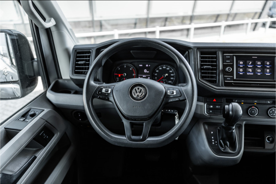 Volkswagen Crafter 2.0 TDI L3H2 | Automaat | CarPlay | Camera | Betimmering | MF Stuur | Cruise control | Stoelverwarming | Nieuwe APK | Dealer onderhouden | BPM Vrij | Euro 6