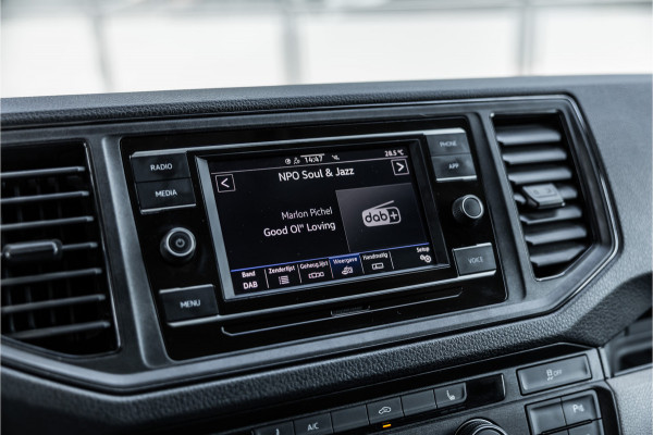 Volkswagen Crafter 2.0 TDI L3H2 | Automaat | CarPlay | Camera | Betimmering | MF Stuur | Cruise control | Stoelverwarming | Nieuwe APK | Dealer onderhouden | BPM Vrij | Euro 6
