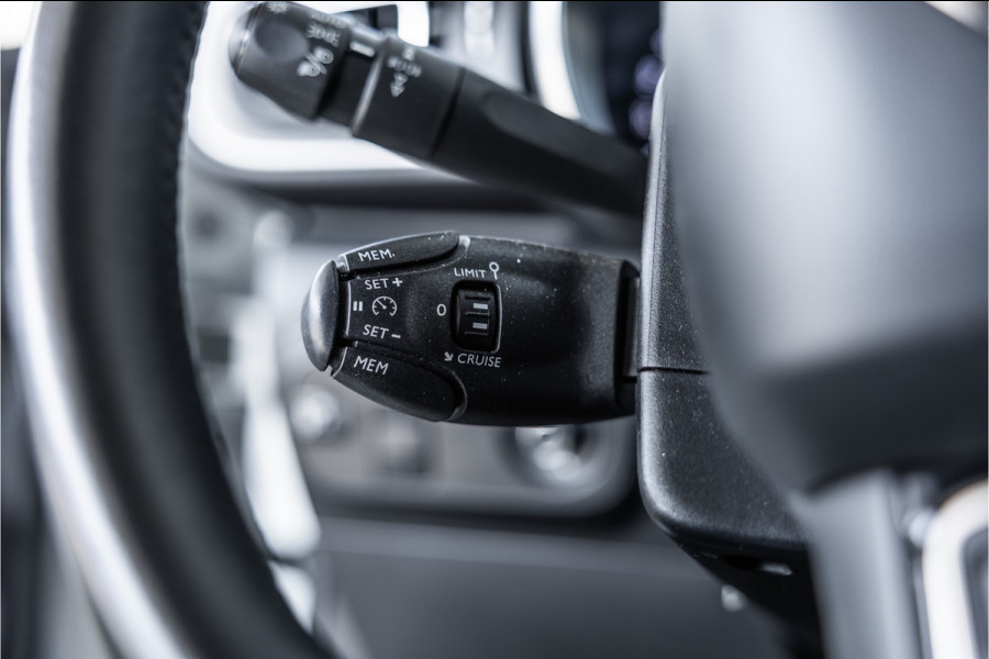 Citroën C3 1.2 PureTech | Automaat | Camera | Navigatie | CarPlay | Cruise control | Led koplampen | Airco | MF Stuur | Nieuwe APK | Goed onderhouden