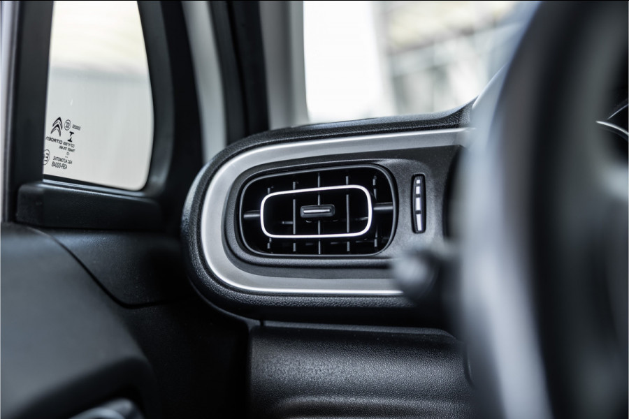 Citroën C3 1.2 PureTech | Automaat | Camera | Navigatie | CarPlay | Cruise control | Led koplampen | Airco | MF Stuur | Nieuwe APK | Goed onderhouden
