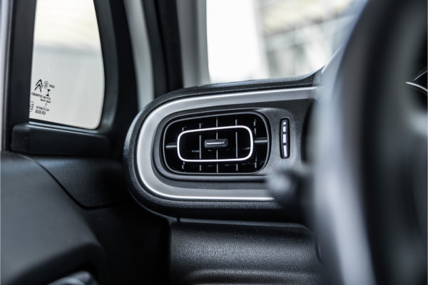Citroën C3 1.2 PureTech | Automaat | Camera | Navigatie | CarPlay | Cruise control | Led koplampen | Airco | MF Stuur | Nieuwe APK | Goed onderhouden