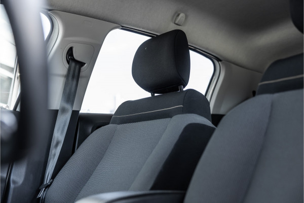Citroën C3 1.2 PureTech | Automaat | Camera | Navigatie | CarPlay | Cruise control | Led koplampen | Airco | MF Stuur | Nieuwe APK | Goed onderhouden