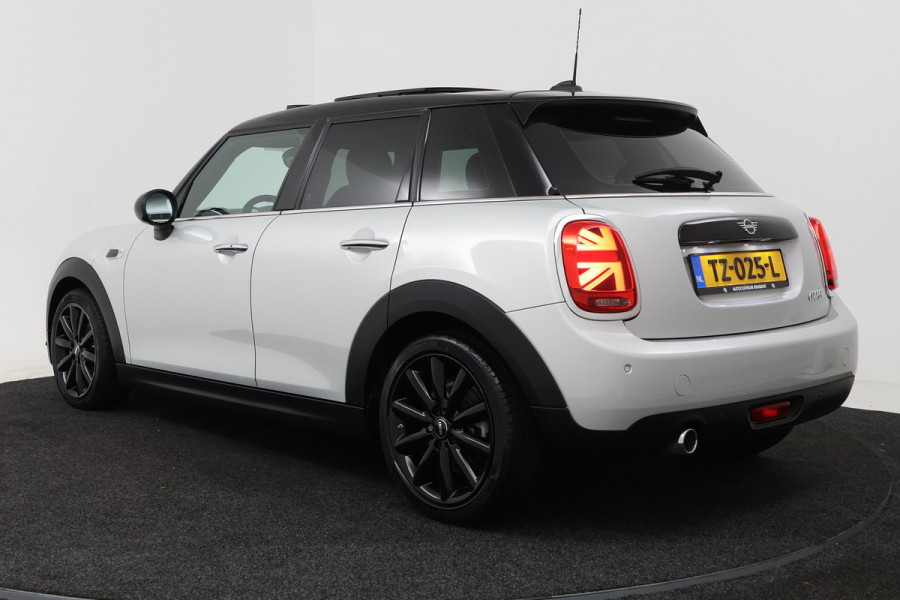 MINI 5-deurs 1.5 Cooper Chili (PANORAMADAK, STOELVERWARMING, H/K AUDIO, DEALER ONDERHOUDEN)