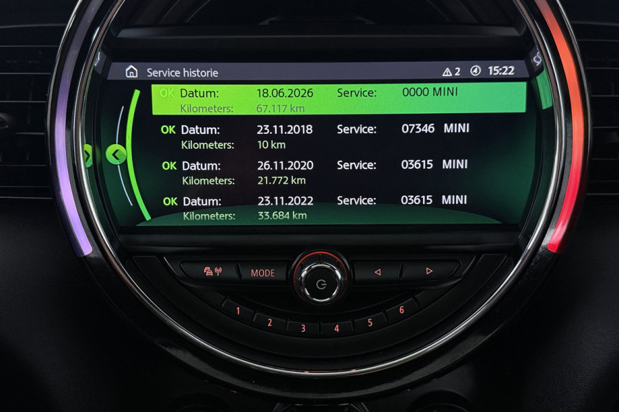MINI 5-deurs 1.5 Cooper Chili (PANORAMADAK, STOELVERWARMING, H/K AUDIO, DEALER ONDERHOUDEN)