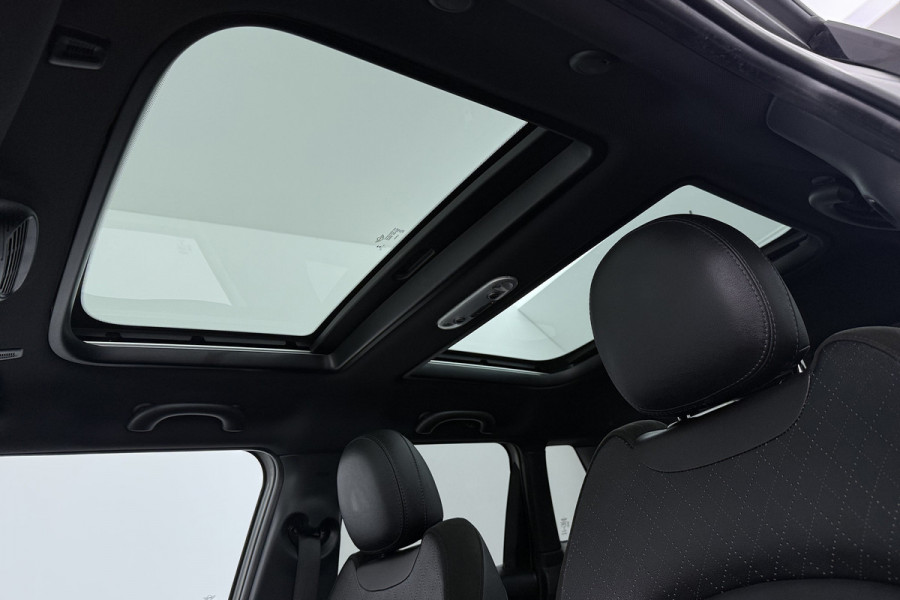 MINI 5-deurs 1.5 Cooper Chili (PANORAMADAK, STOELVERWARMING, H/K AUDIO, DEALER ONDERHOUDEN)