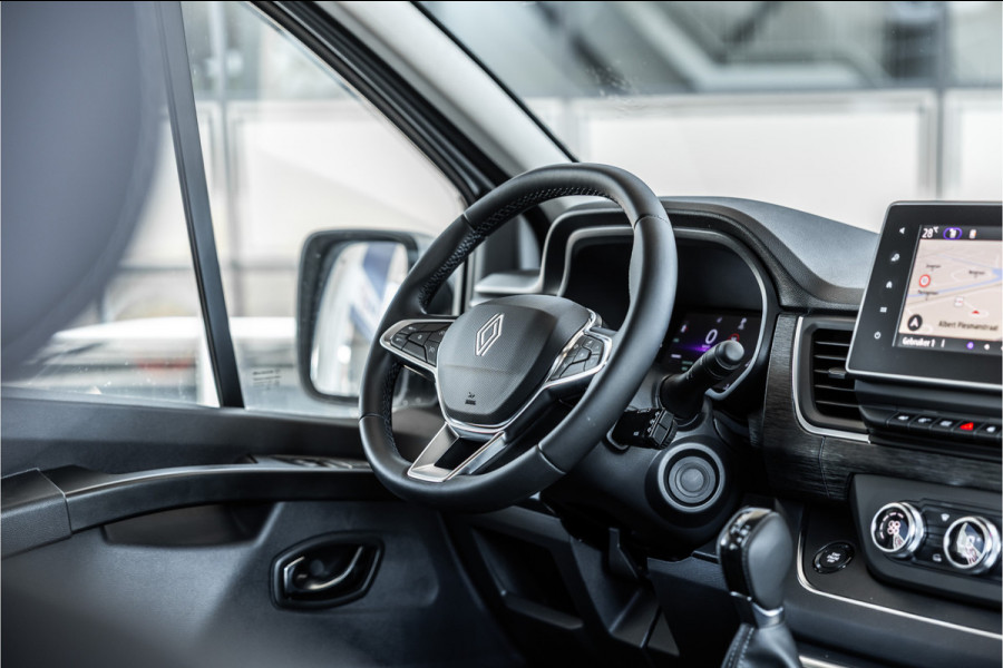 Renault Trafic 2.0 Blue dCi 170 PK L2H1 DC | Dubbel cabine | Camera | CarPlay | Navigatie | Betimmering | Trekhaak | Stoelverwarming | Virtual Cockpit | 5-Zitter| NAP Logisch